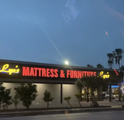 Lyn's Furniture Hialeah