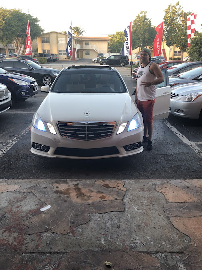 Cubaneyes Auto Sales, Hialeah